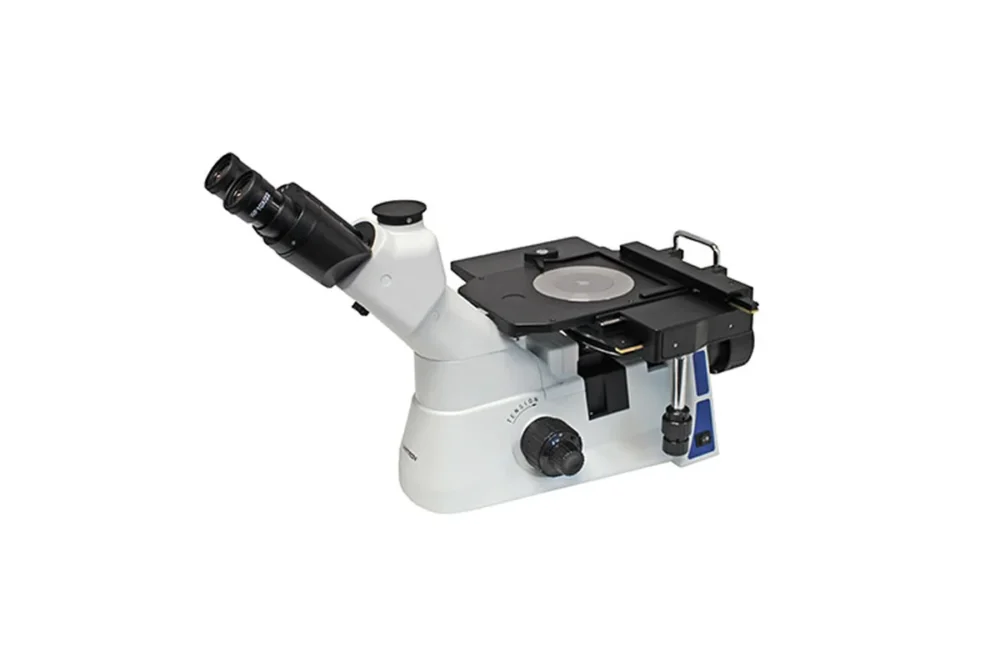 Microscopio metalográfico