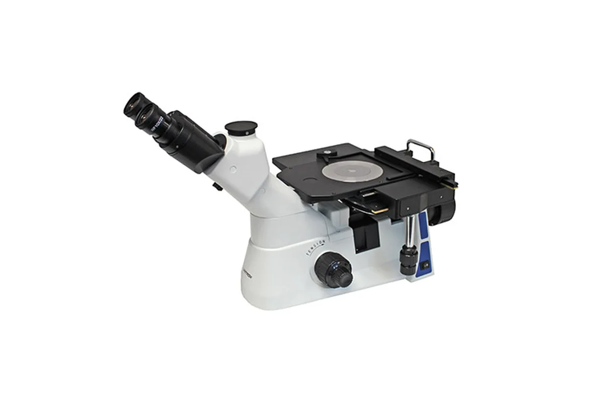 Microscopio metalográfico